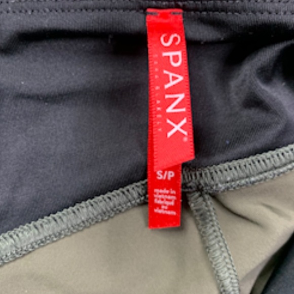 Spanx Camo Leggings Small - Picture 4 of 9